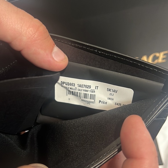 New VERSACE mens wallet - Picture 2 of 2